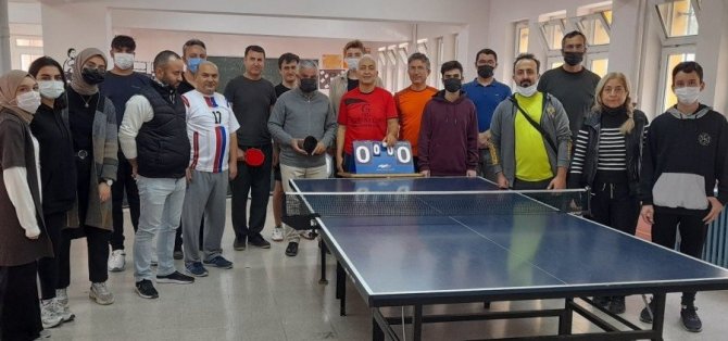 Edremit’te Öğretmenler Arası Spor Müsabakaları Tamamlandı