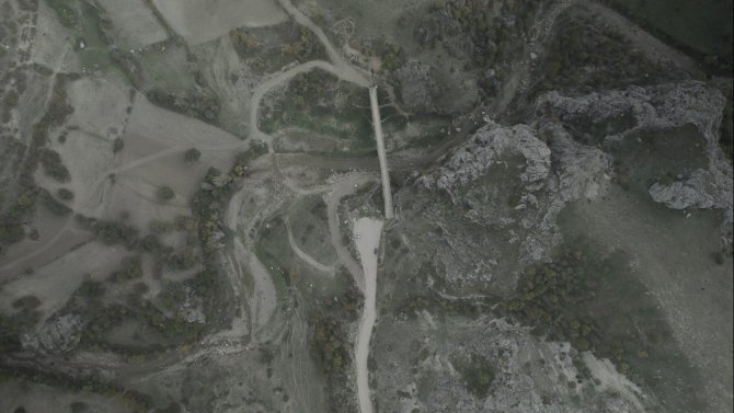 Kemerinde Mescit Bulunan 7 Asırlık Köprü Görenleri Hayrete Düşürüyor