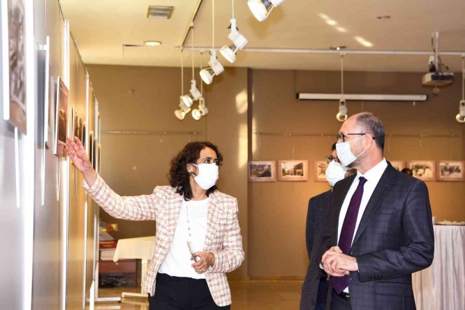 Anadolu Üniversitesi’nde “Prof. Dr. Orhan Oğuz’u Anma Sergisi”