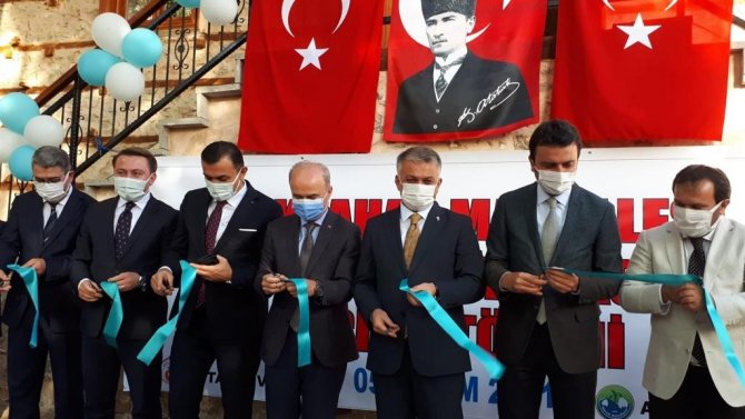 Yargıtay Üyesi Hakim Yaşar Şimşek, Akşahap Düğmeli Köy Okulunu Restore Ettirdi