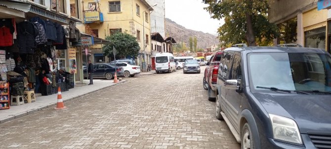 Sular Altında Kalacak İlçede Trafik Sorununa Karadeniz Usulü Çözüm