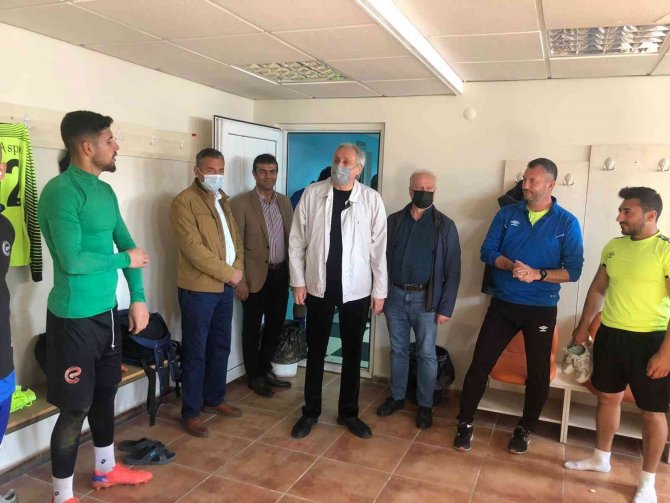 Başkan Bakkalcıoğlu, Sporcuları Yalnız Bırakmadı