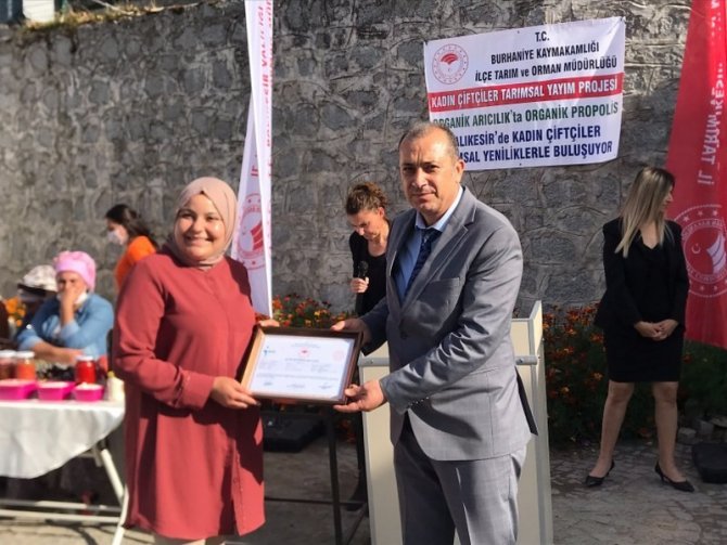 Balıkesir’de 39 Kadına Organik Arıcılık Sertifikası
