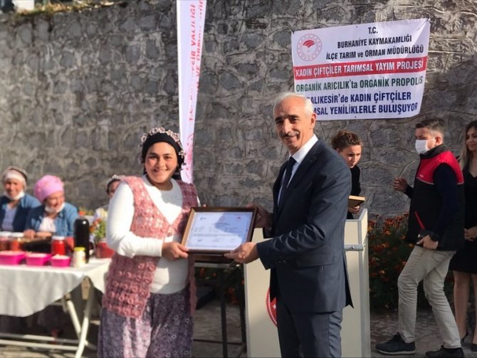 Balıkesir’de 39 Kadına Organik Arıcılık Sertifikası