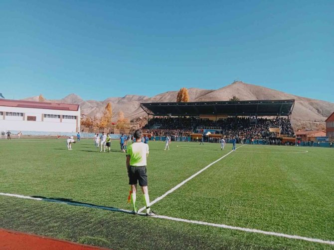Bitlis Özgüzeldere Spor Farklı Kazandı