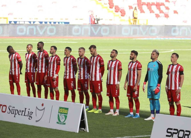 Sivasspor Beraberlikte Lider!