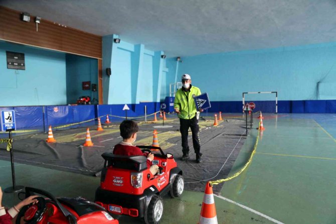 Mobil Trafik Eğitim Tırı Gümüşhane’de