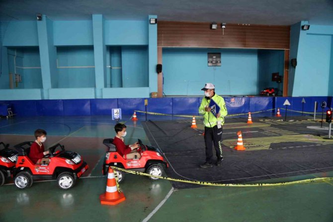 Mobil Trafik Eğitim Tırı Gümüşhane’de