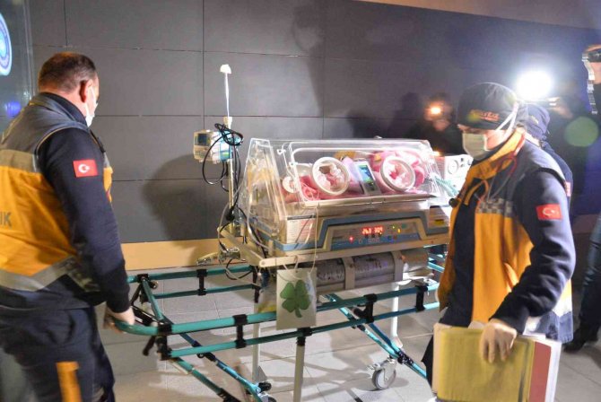 Gözel Bebek, Ambulans Uçakla Eskişehir’e Getirildi