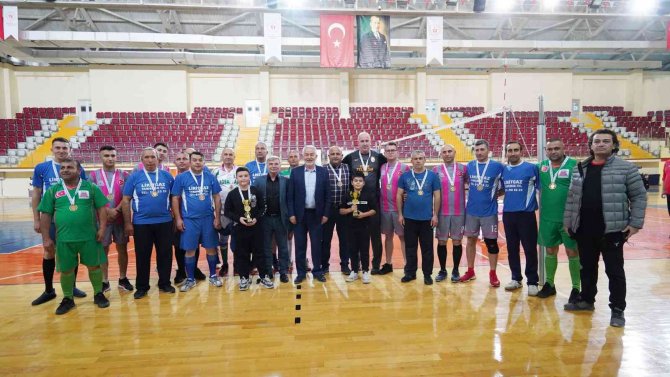 Isparta’da Filenin Şampiyonu İtfaiye Müdürlüğü Oldu