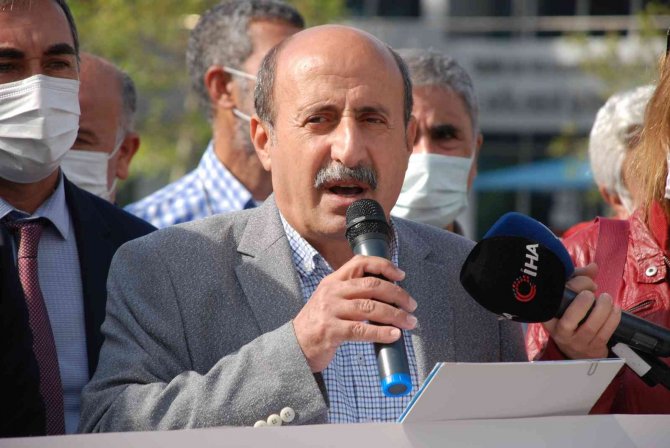 Çevik Bir Meydanı’nın Adının Değişmesi İçin Toplandılar