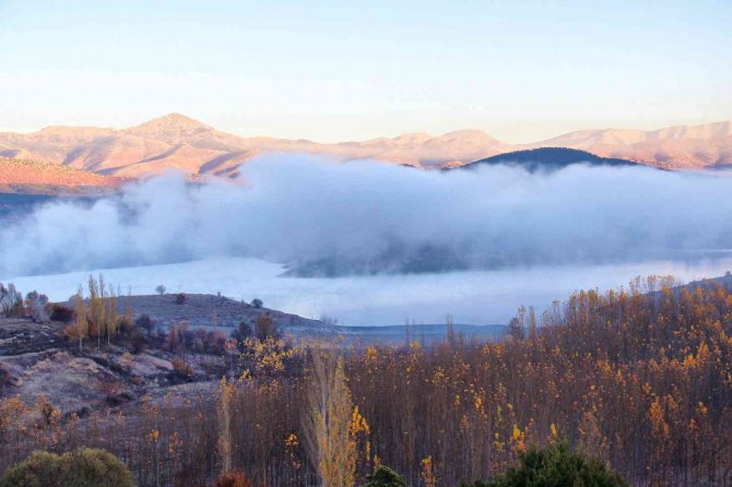 Kahramanmaraş’ta Adatepe Barajı Sise Büründü