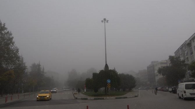 Kırklareli’de Sis Etkili Oldu, Görüş Mesafesi Yer Yer 30 Metreye Kadar Düştü