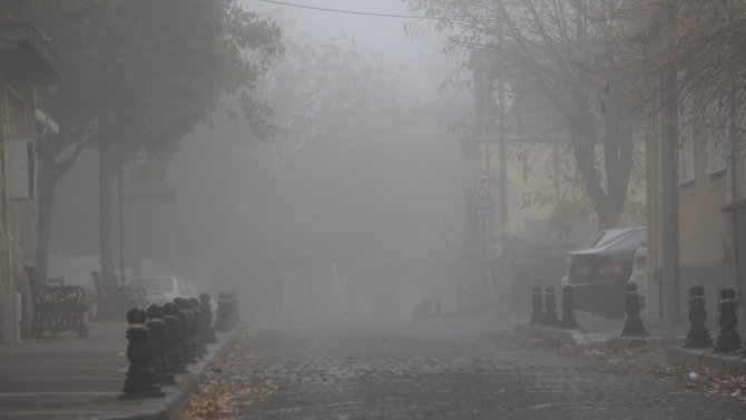 Kırklareli’de Sis Etkili Oldu, Görüş Mesafesi Yer Yer 30 Metreye Kadar Düştü