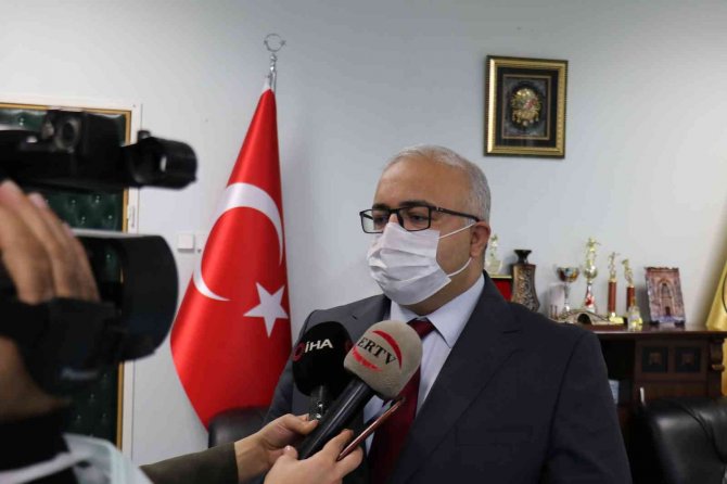 İ̇nönü Üniversitesi Yerli Aşı İçin Gönüllüleri Bekliyor