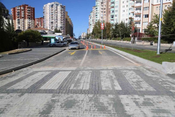 Melikgazi’de Hız Kesiciler İle Ulaşımı Daha Güvenli Hale Getiriliyor