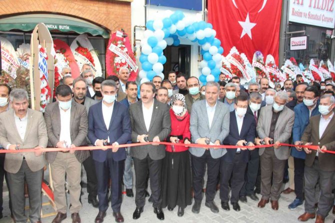 Malatya’da Memur-sen’in Yeni Binası Törenle Hizmete Açıldı