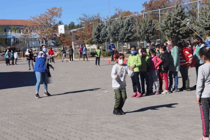 Öğrencilere Sosyal-kültürel Faaliyetler