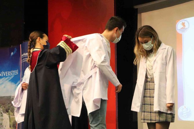 Omü’de 103 Diş Hekimliği Öğrencisi Beyaz Önlük Giydi