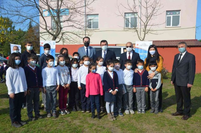 Öğrenciler, Ağaç Dikme Ve Kitap Okuma Konusunda Bilinçlendirildi