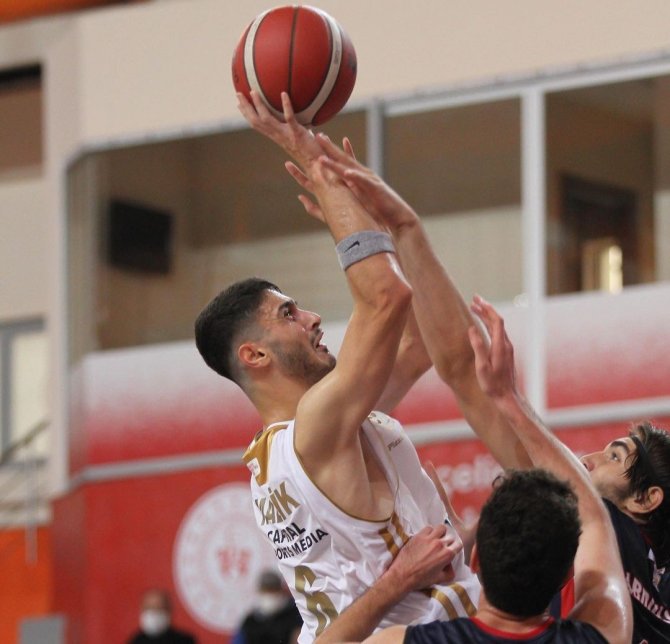 Tb2l: Pizzabulls Co: 82 - Adana Sertaş Spor: 67