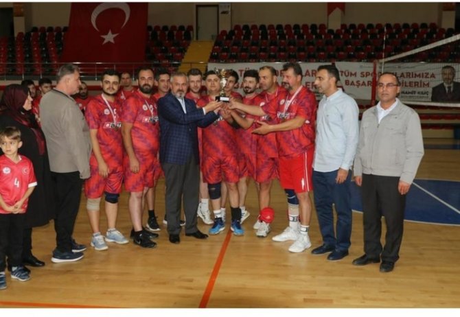 Bafra Cumhuriyet Kupası’na Bin 200 Sporcu Katıldı