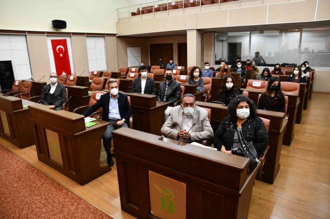 Başkan Ataç Ziraat Fakültesi Öğrencileri İle Buluştu