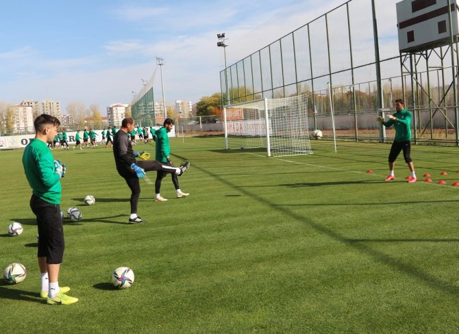 Sivas Belediyespor, Trabzon Hekimoğlu Maçı Hazırlıklarına Başladı