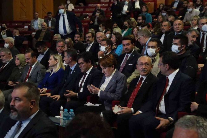 Türk Dünyası Ülkeleri 30. Bağımsızlık Yılı Sanat Kutlamaları Cemal Reşit Rey Konser Salonu’nda Yapıldı