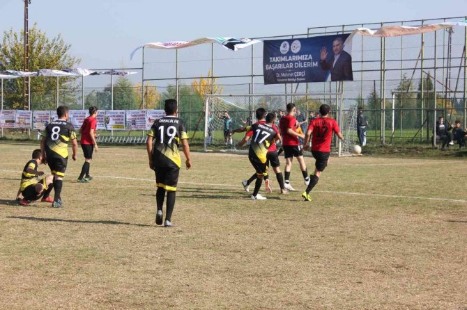 Yunusemre’de ’Yuntdağı Cup’ Futbol Şöleni Başladı