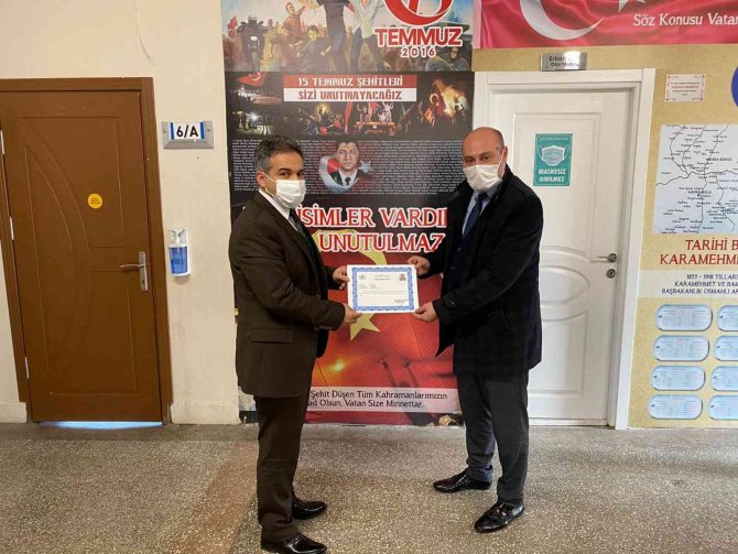 Karamehmet İ̇lkokulu’nun Yönetici Ve Öğretmenlerine Başarı Belgesi