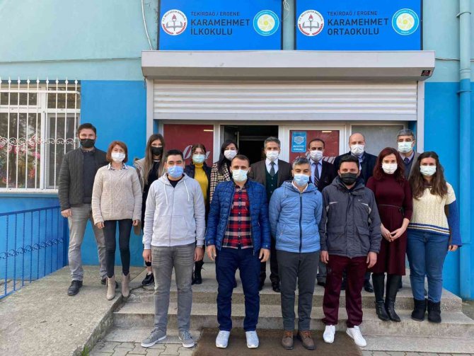 Karamehmet İ̇lkokulu’nun Yönetici Ve Öğretmenlerine Başarı Belgesi