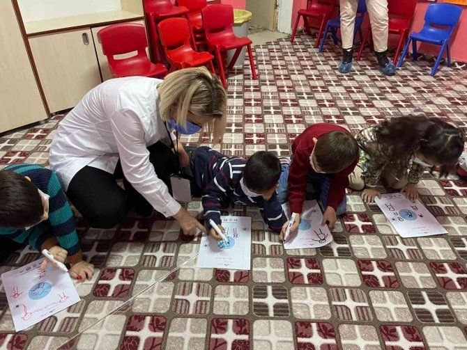 Ağrı’da Drama İle Bedensel Söz Hakkım Eğitimi Düzenlendi