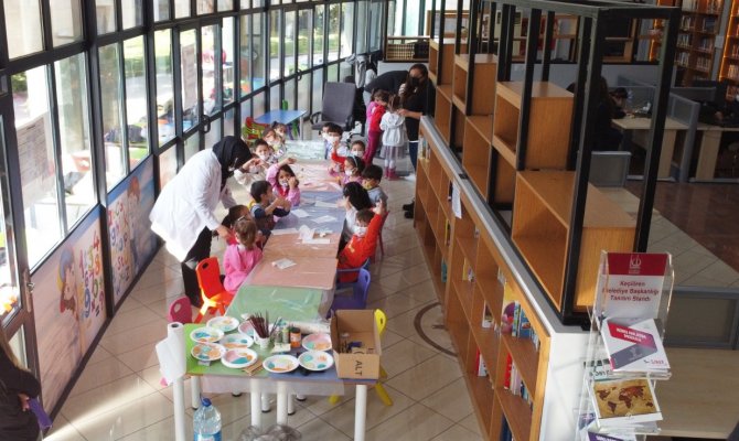 Keçiören’deki Miniklere Kitap Sevgisi Aşılanıyor