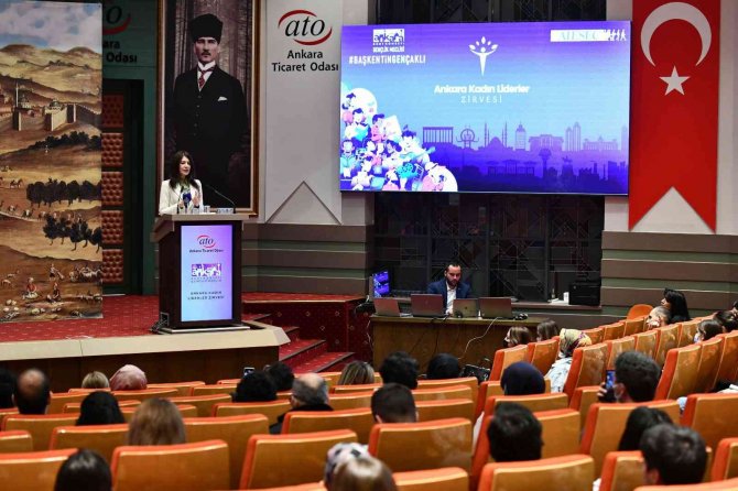 Ankara Kent Konseyi Gençlik Meclisi Üyeleri Kadın Liderlerle Bir Araya Geldi