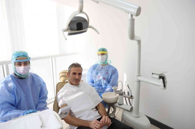 Büyükşehir’de Çocukların Ardından Yetişkinlerde Ücretsiz Diş Tedavisi Olacak