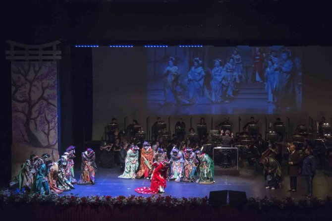 Madama Butterfly, Yeniden Sahnede