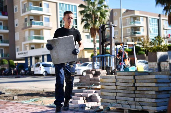 Macar Öğrenciler Konyaaltı’nda Staj Yapıyor