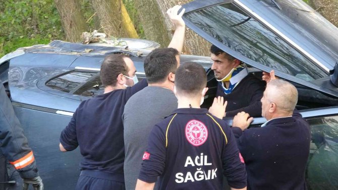 Otomobil İle Motosiklet Çarpıştı: 3 Yaralı