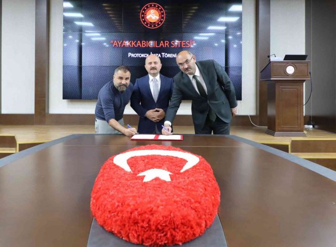 Ayakkabıcılar Sitesinde Yeni Yatırımlar İçin İmzalar Atıldı