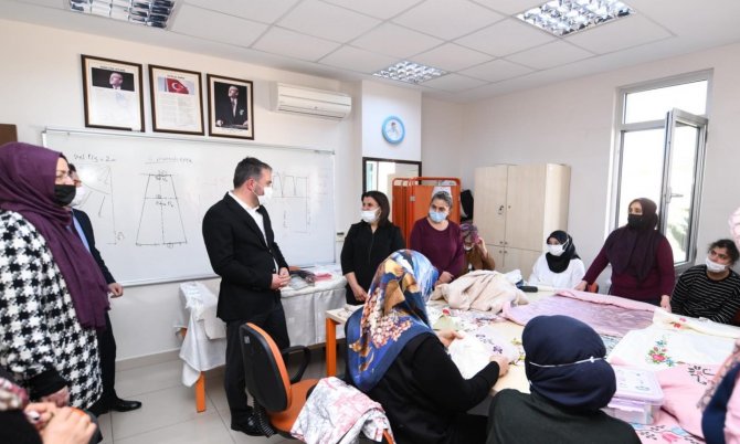 Başkan Ertuğrul Çetin’den Hanım Evi Kursiyerlerine Ziyaret