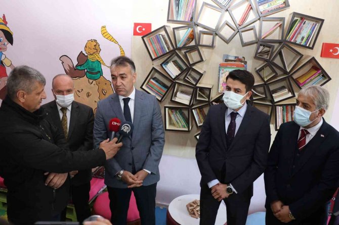 Atıl Durumdaki Okul Binası Geri Dönüşüm Malzemeleriyle Sosyal Tesise Dönüştürüldü