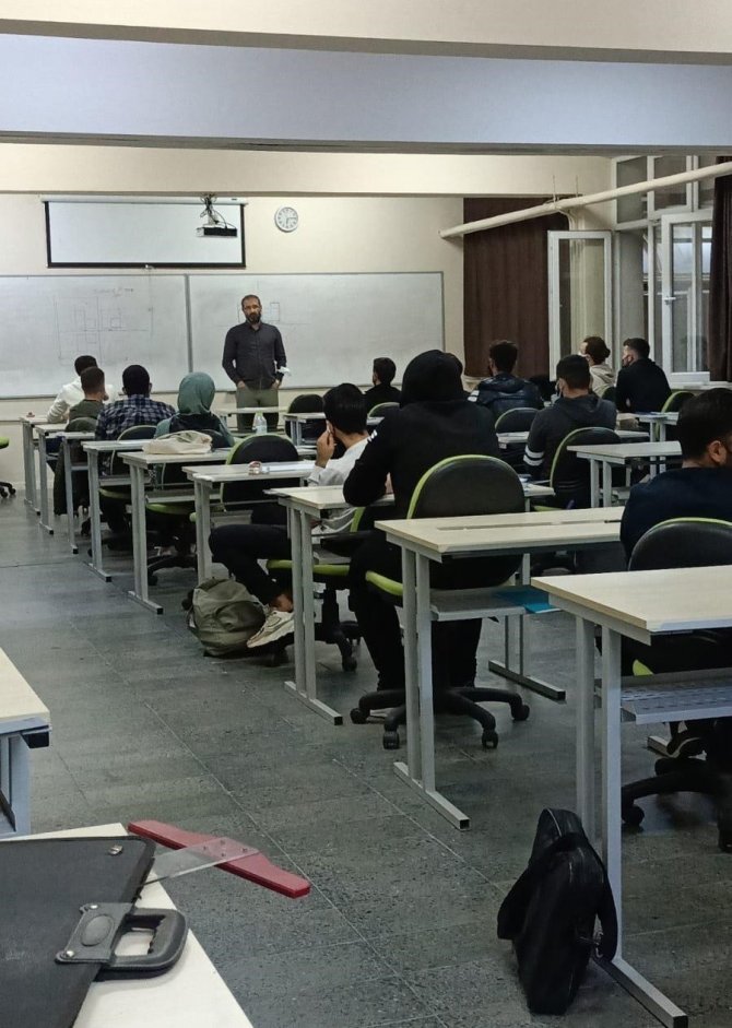 İ̇nşaat Bölümü Öğrencilerine Oryantasyon Programı