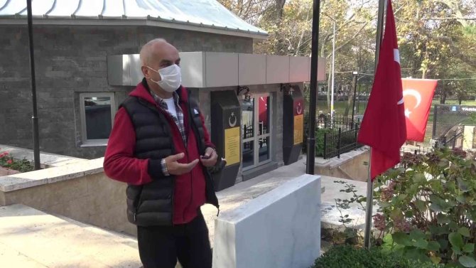Şehitliği Ziyaret Eden Bursalılardan Lütfü Türkkan’a Tepki: