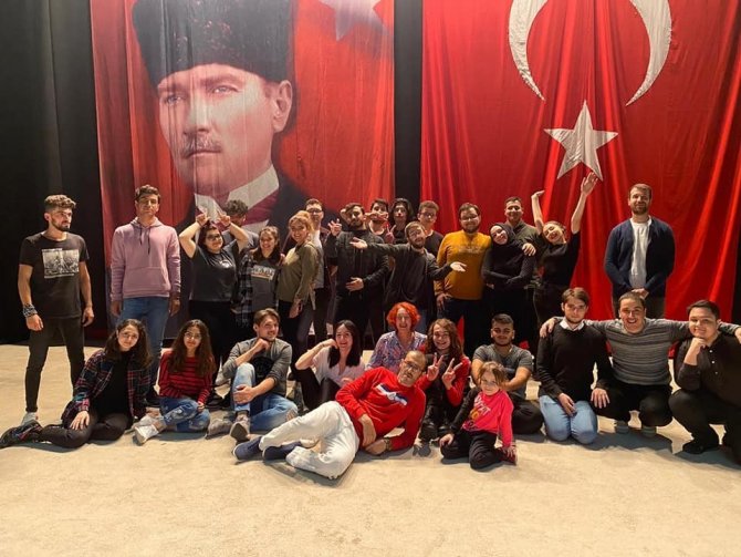 Çan Belediyesi Tiyatro Okulu Eğitimleri Devam Ediyor