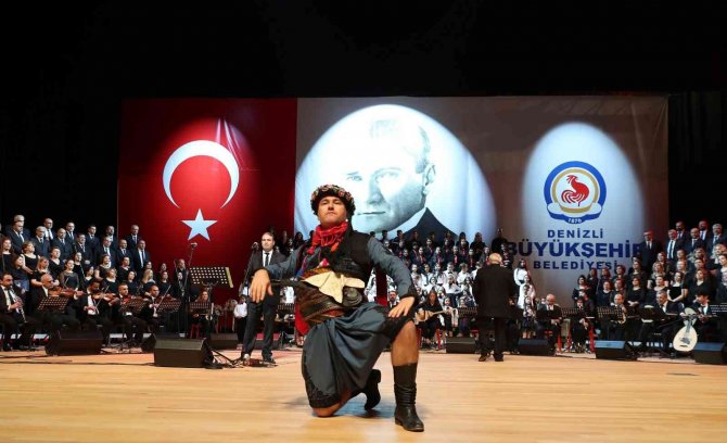100 Kişilik Koro Atatürk’ün Sevdiği Şarkıları Seslendirecek