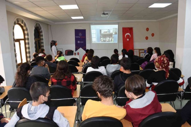 Lösemili Çocuklar İçin Seminer Düzenlendi