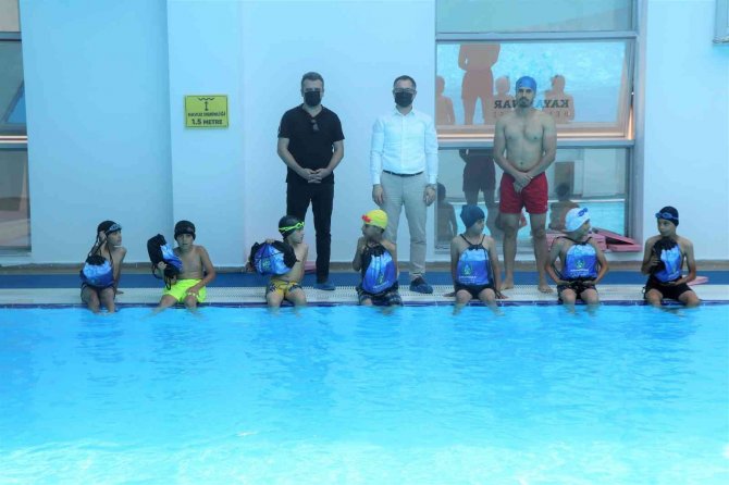 Kayapınar’da 4 Bin 595 Öğrenci Yüzme Öğrendi