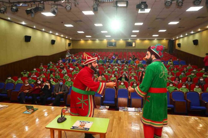 Çocuklar Masal Kahramanlarıyla Buluştu