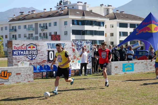 Red Bull Neymar Jr’s Five’ta Finalistler Belli Oldu